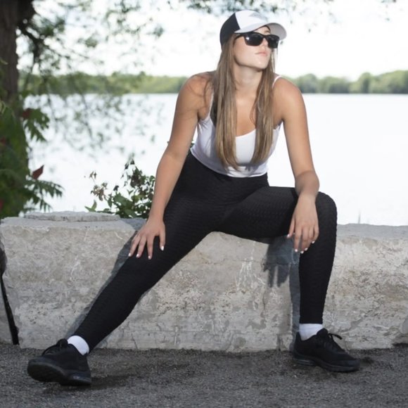 Comfy Forever Black TikTok leggings - Picture 2 of 5